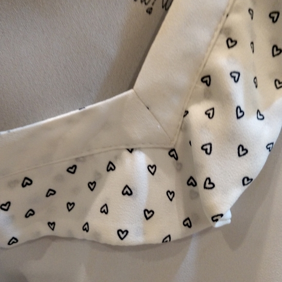 LC Lauren Conrad Disney Collection Sleeveless Top - Picture 4 of 7